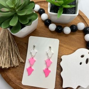 Ombré pink dangle Ghost